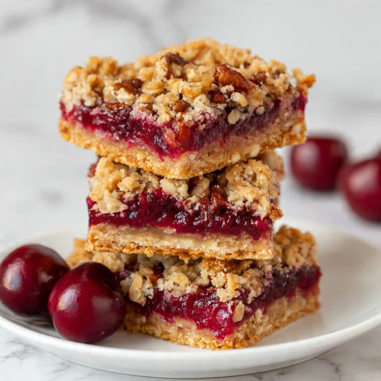 Cranberry Crumble Bars Make the Perfect Wintertime Breakfast Recipe