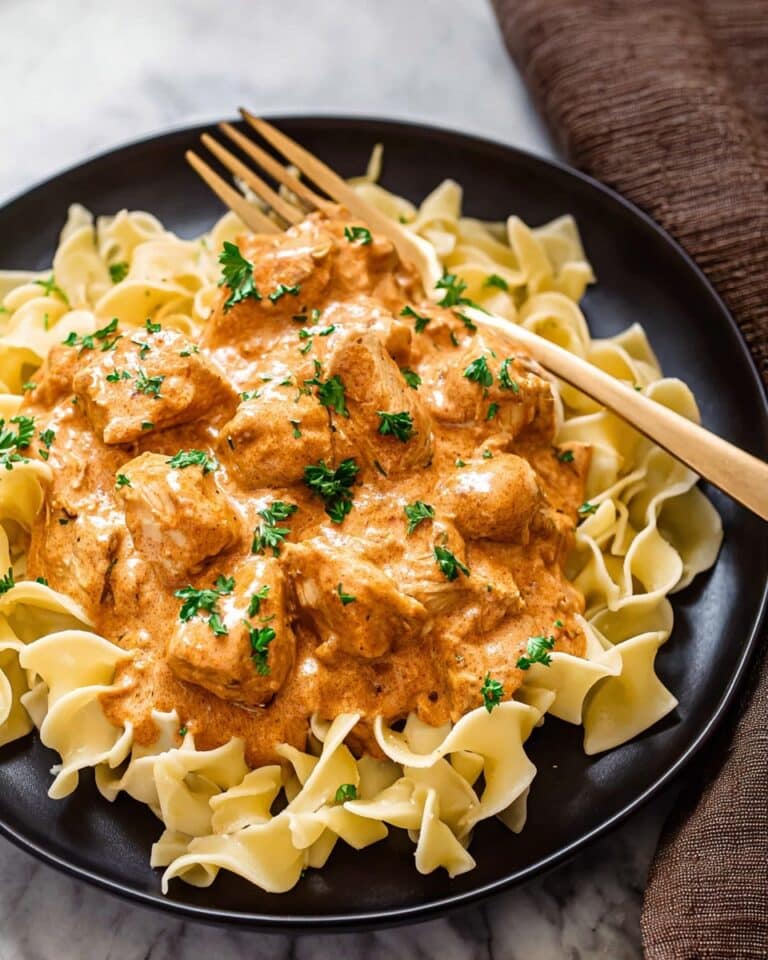 Easy Hungarian Chicken Paprikash (Paprikás Csirke) Recipe